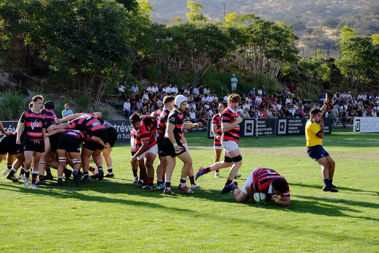 Rugby, jugada cerca de la línea de try